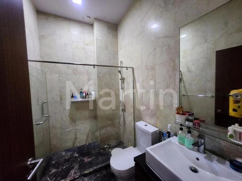 7 Bed Corner Terrace (Landed) for Sale in  Golden Hill Estate - Image 1